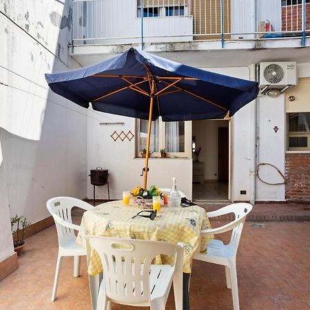 Tra Il Centro E Il Mare Apartment Con Terrazzo 아치카스텔로 외부 사진