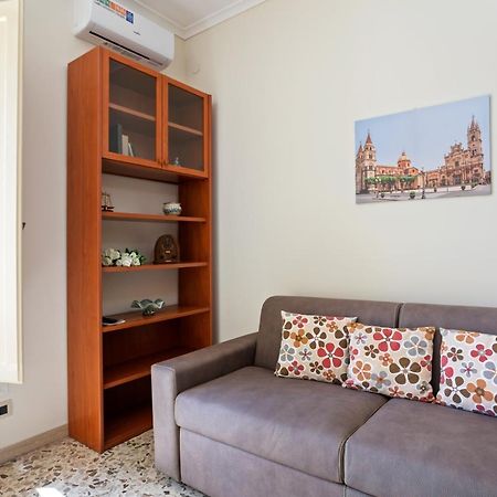 Tra Il Centro E Il Mare Apartment Con Terrazzo 아치카스텔로 외부 사진